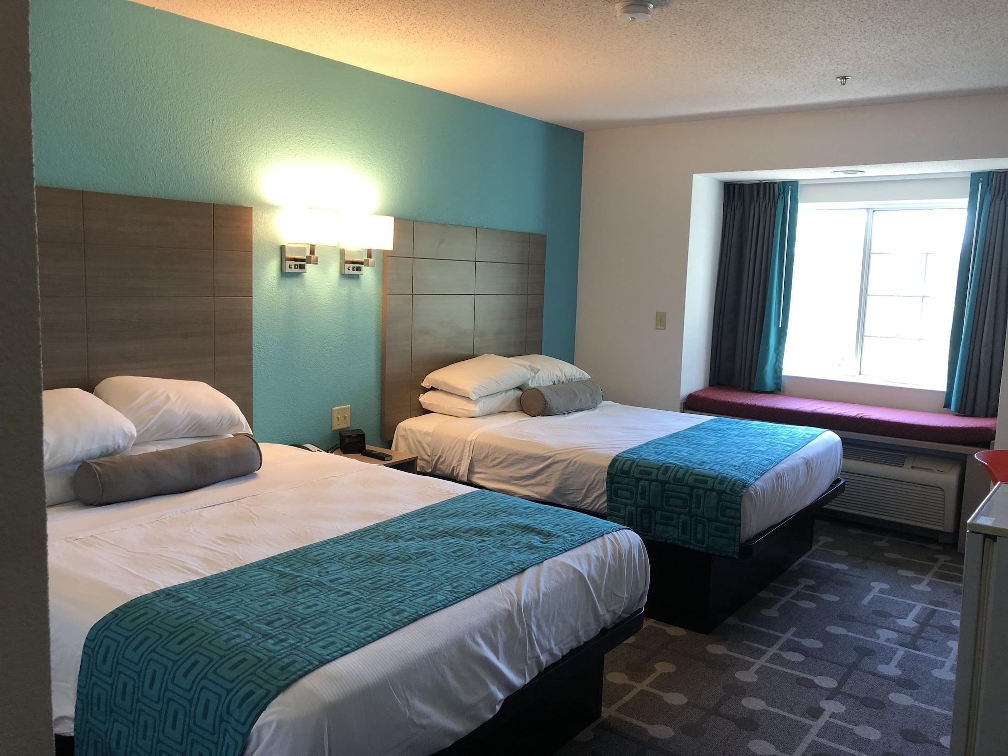 Red Lion Inn & Suites Elk Grove Village Εξωτερικό φωτογραφία