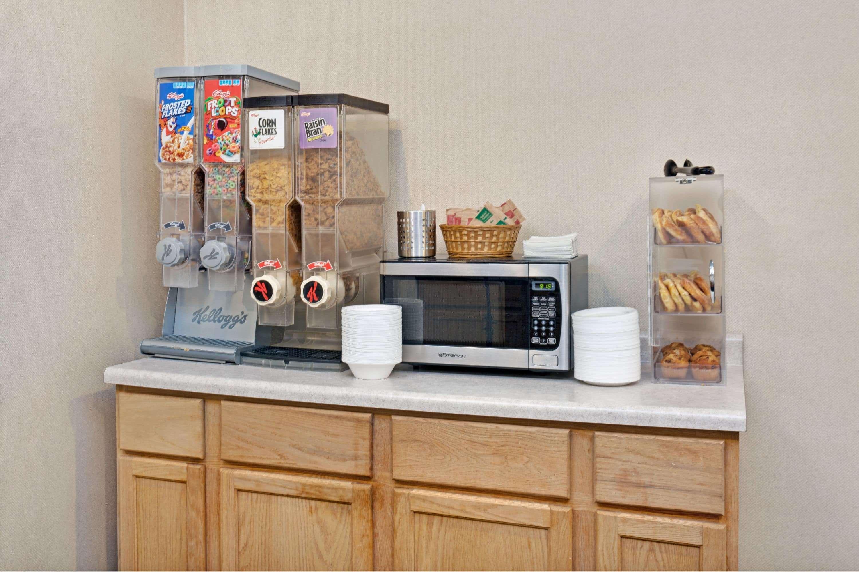 Red Lion Inn & Suites Elk Grove Village Εξωτερικό φωτογραφία