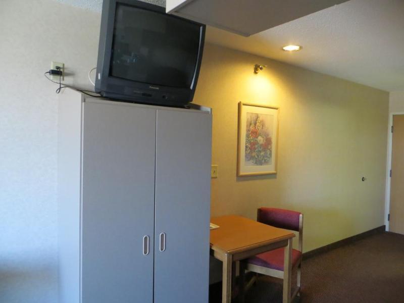 Red Lion Inn & Suites Elk Grove Village Εξωτερικό φωτογραφία
